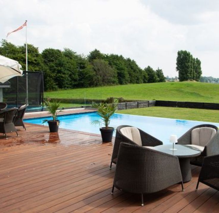 Exterior Wood Varnish & Oils Exterior Wood Varnish & Oils